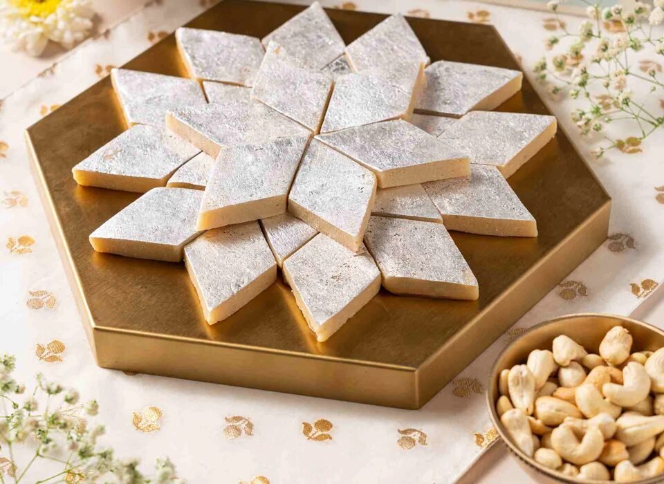 Diamond-cut kaju katli